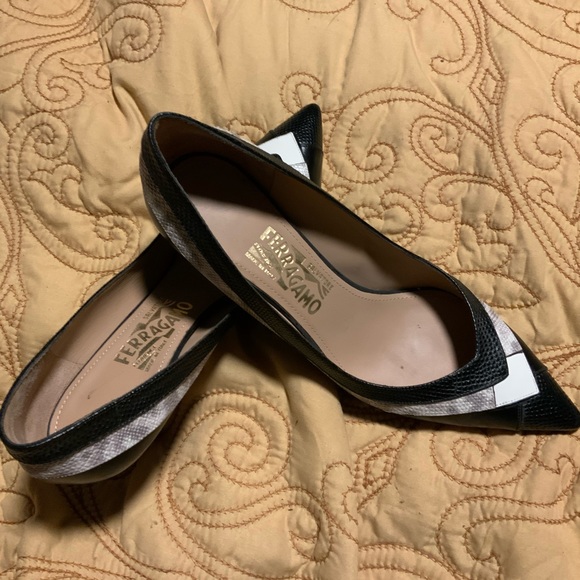 Salvatore Ferrara, black with gray and white like trim, size 8.5 - Picture 8 of 10